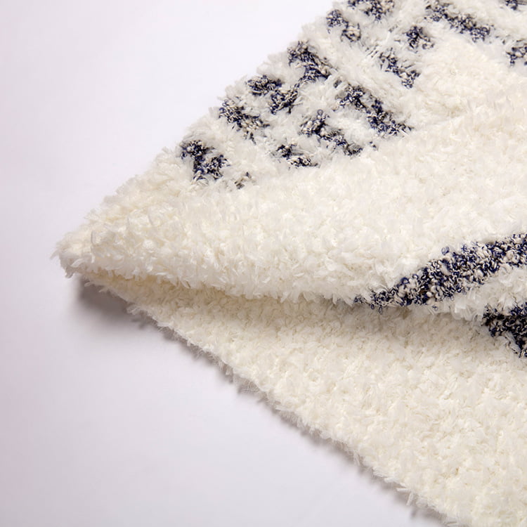 SM-K0041 Маленький вязаный кардиган из мохера в черно-белую клетку в корейском ленивом стиле SM-K0041 Маленький вязаный кардиган из мохера в черно-белую клетку в корейском ленивом стиле